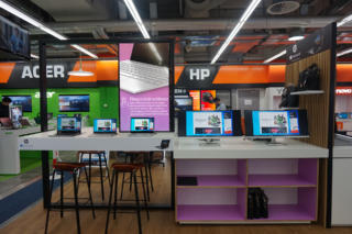 Saturn Hamburg lt (1)